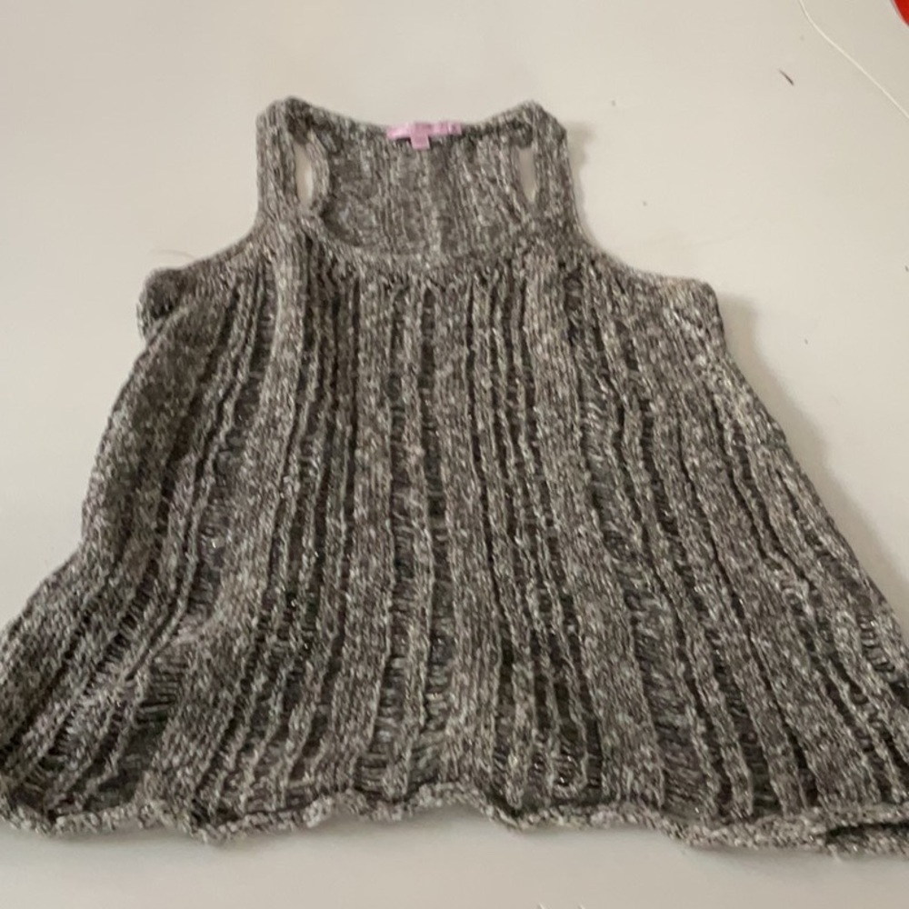 Gray Knit Sleeveless Top small